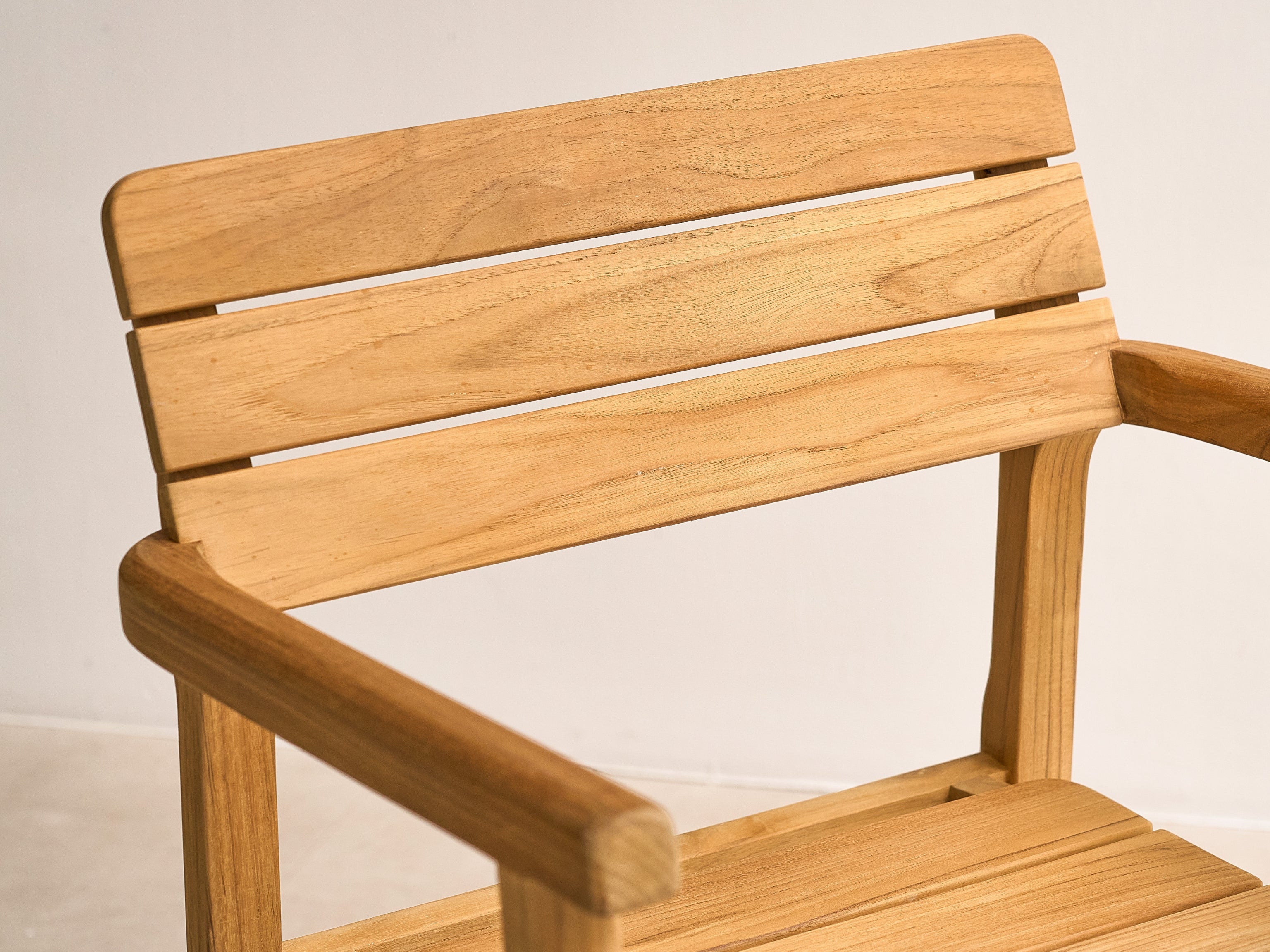 Riva teak dining armchair — detail view 7